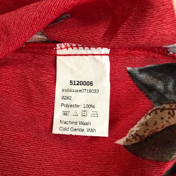 2 for $15 Pretty, red cap sleeve blouse - Picture 4 of 4